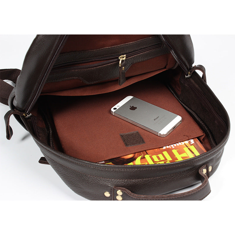 The factory sells leather double shoulders, Baotou layer cowhide, European and American men's backpack, high grade travel and leisure men's bags wholesale